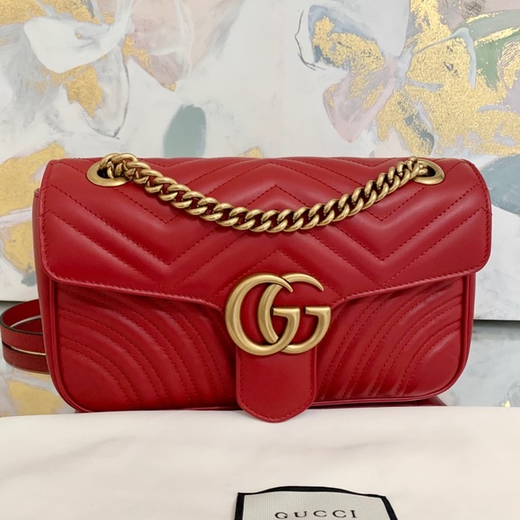 Gucci GG Small Marmont Matelasse Red Handbag - Picture 2 of 12